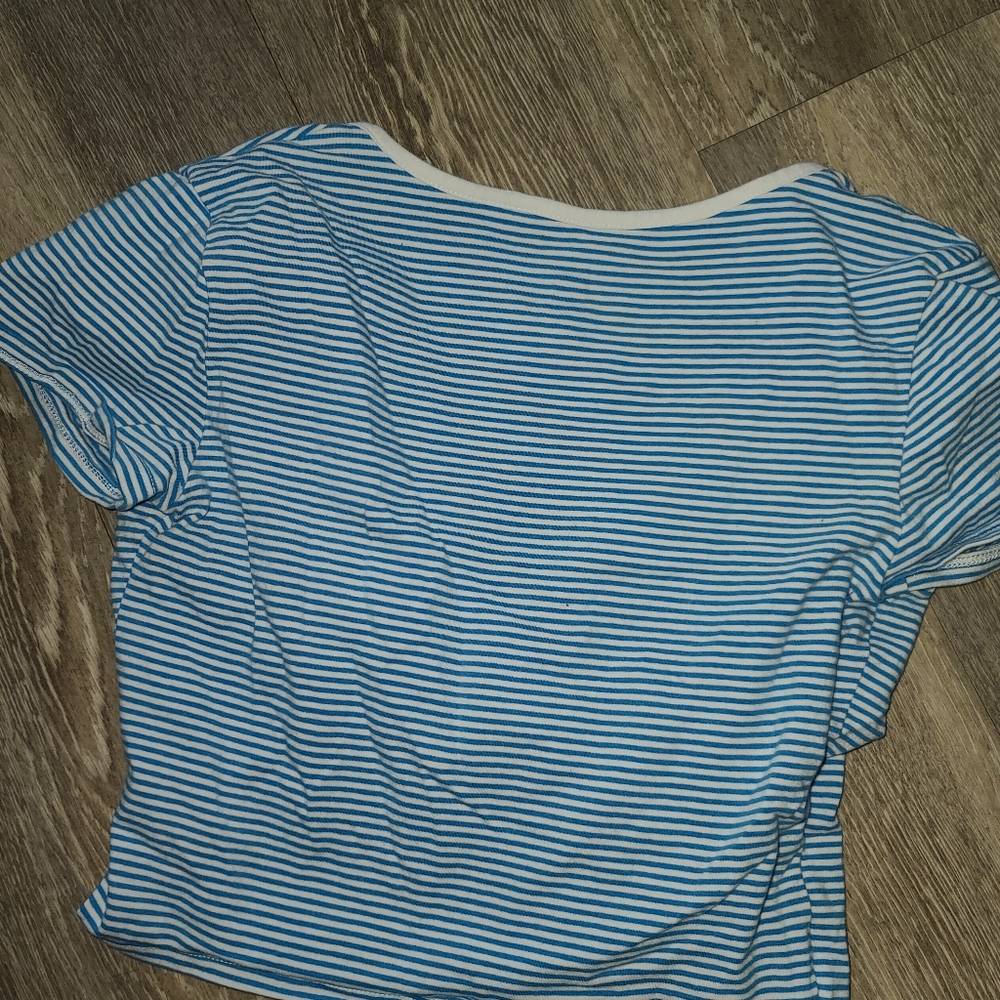 Basic Striped Croptee - Picture 3 of 3